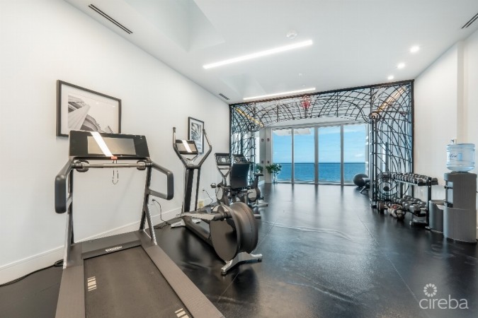 FIN 15 -  PRISTINE THREE BEDROOM SEAFRONT SECOND LEVEL UNIT