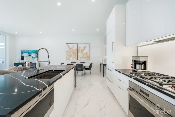 FIN 15 -  PRISTINE THREE BEDROOM SEAFRONT SECOND LEVEL UNIT