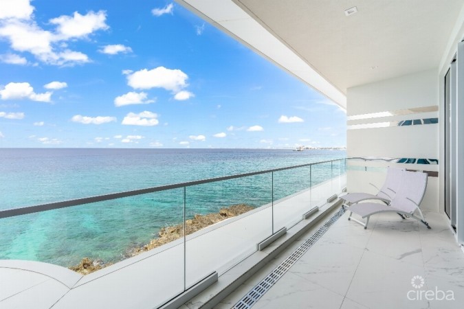 FIN 15 -  PRISTINE THREE BEDROOM SEAFRONT SECOND LEVEL UNIT
