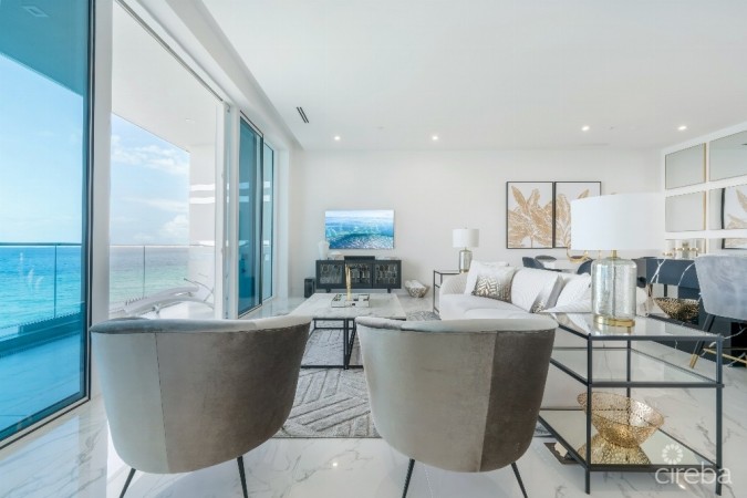 FIN 15 -  PRISTINE THREE BEDROOM SEAFRONT SECOND LEVEL UNIT
