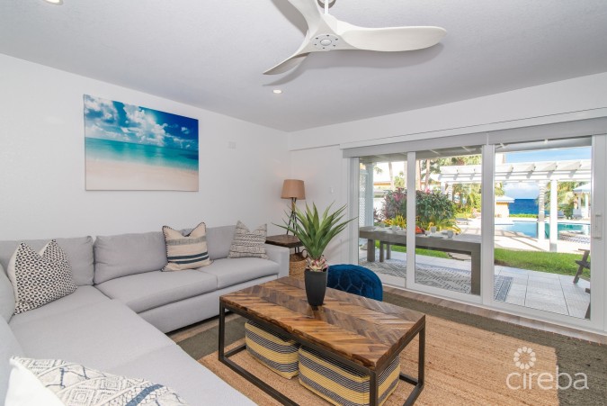 COCONUT BAY VILLAS 114, WEST BAY CONDO