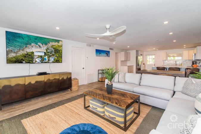 COCONUT BAY VILLAS 114, WEST BAY CONDO