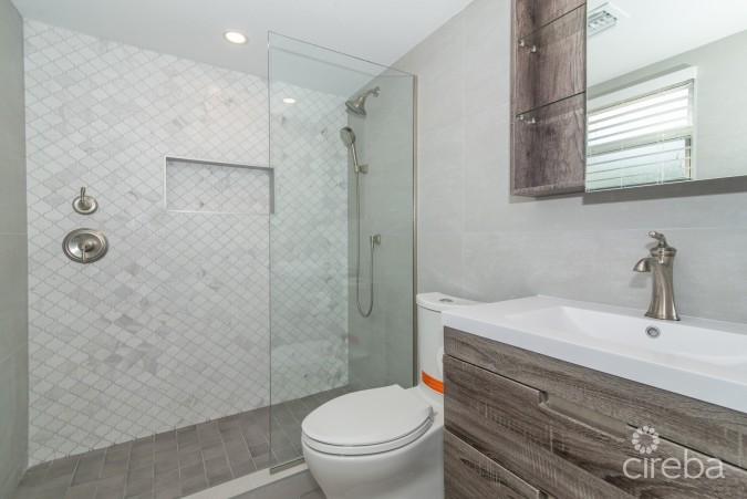 COCONUT BAY VILLAS 114, WEST BAY CONDO