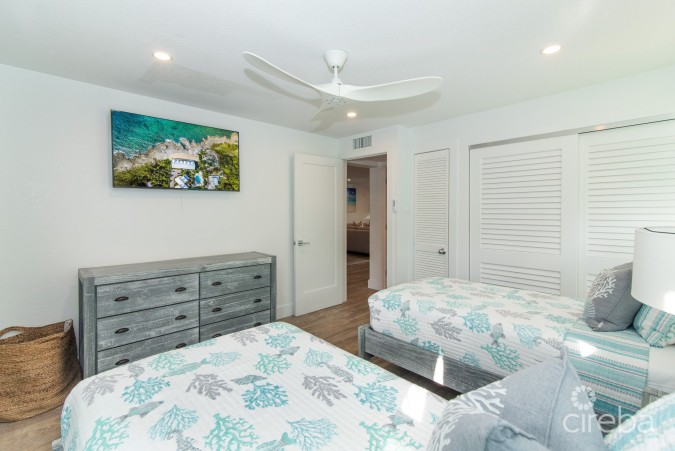 COCONUT BAY VILLAS 114, WEST BAY CONDO
