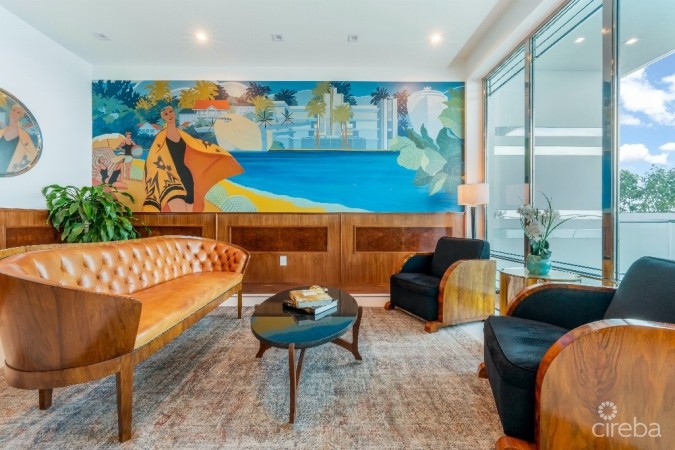 FIN 15 -  PRISTINE THREE BEDROOM SEAFRONT SECOND LEVEL UNIT