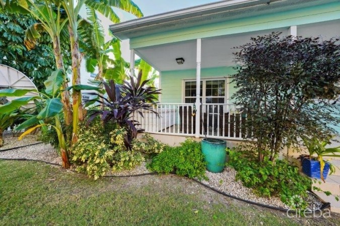 PLANTATION HOME - MOTIVATED VENDOR
