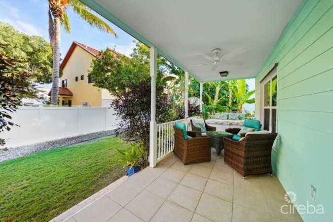 PLANTATION HOME - MOTIVATED VENDOR