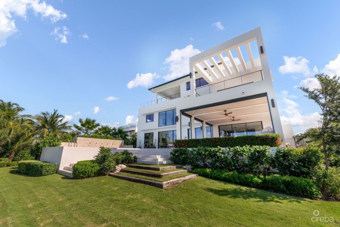 60 LALIQUE POINTE PENINSULA QUAY CRYSTAL HARBOUR HOME