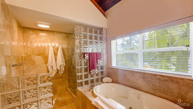 SOUTH SOUND HOME + 1 BEDROOM COTTAGE (ANNE BONNY CRESCENT)