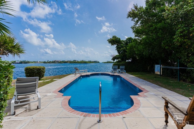 GOVERNORS HARBOUR WATERFRONT TOWNHOUSE, SMB CORRIDOR