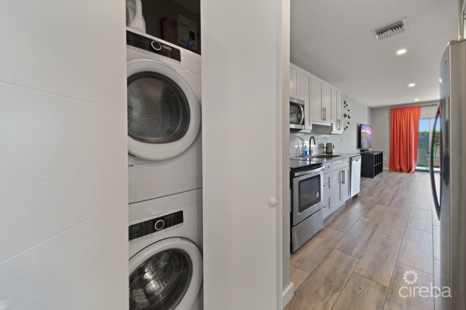 DOWNTOWN REACH 1 BEDROOM