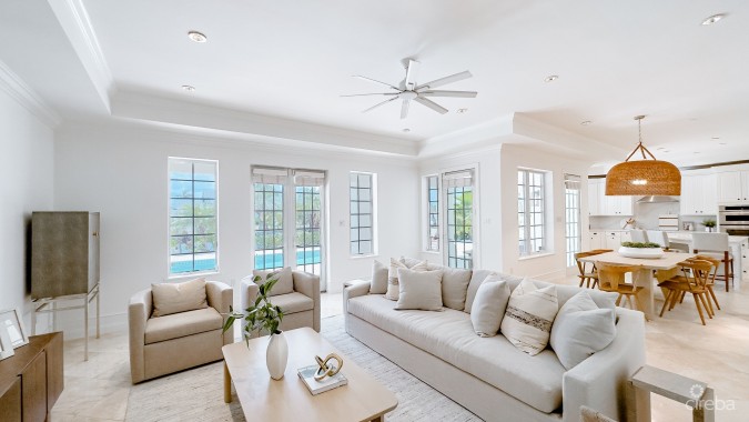 CRYSTAL HARBOUR LUXURY HOME