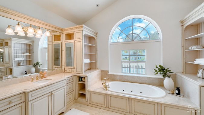 CRYSTAL HARBOUR LUXURY HOME