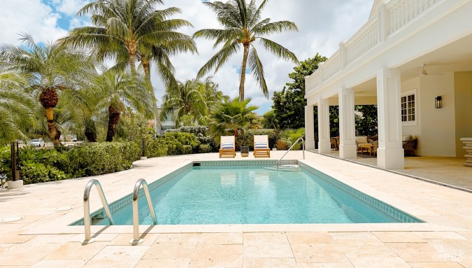 CRYSTAL HARBOUR LUXURY HOME