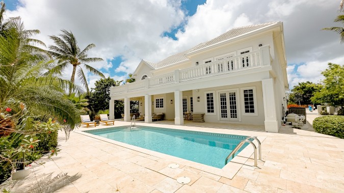 CRYSTAL HARBOUR LUXURY HOME