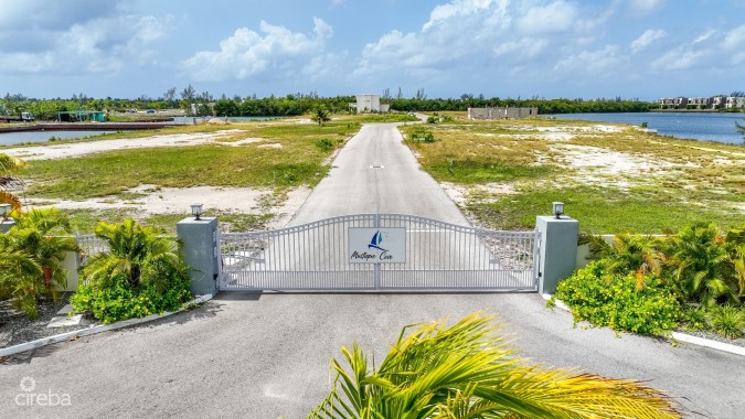 MUSTIQUE COVE PRIME CANAL-FRONT LAND