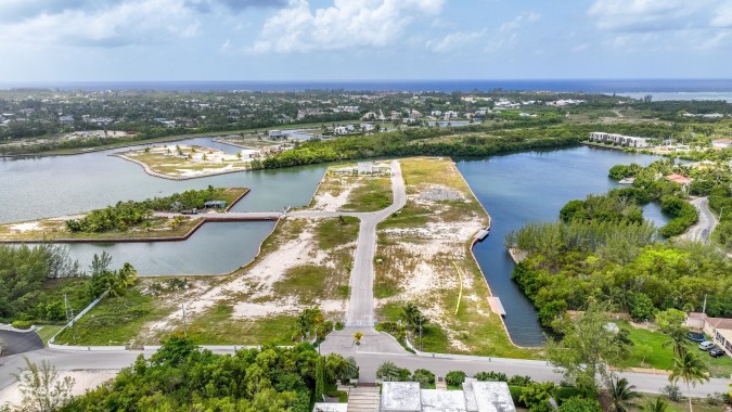 MUSTIQUE COVE PRIME CANAL-FRONT LAND