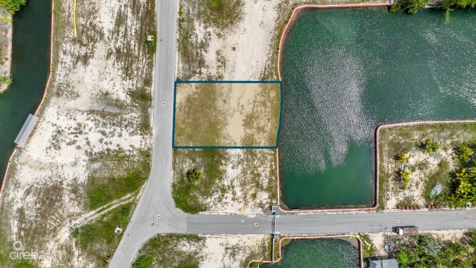 MUSTIQUE COVE PRIME CANAL-FRONT LAND