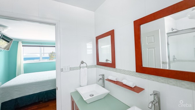 MOON BAY OCEANFRONT CONDO