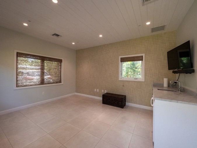 SOUTH SOUND DESIGNER HOUSE