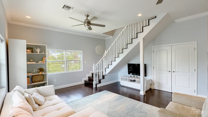 SAVANNAH FAMILY HOME WITH INVESTMENT PROPERTY