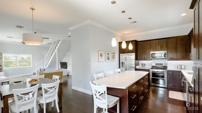 SAVANNAH FAMILY HOME WITH INVESTMENT PROPERTY