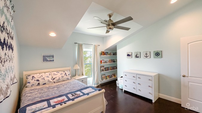 SAVANNAH FAMILY HOME WITH INVESTMENT PROPERTY