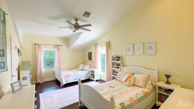 SAVANNAH FAMILY HOME WITH INVESTMENT PROPERTY