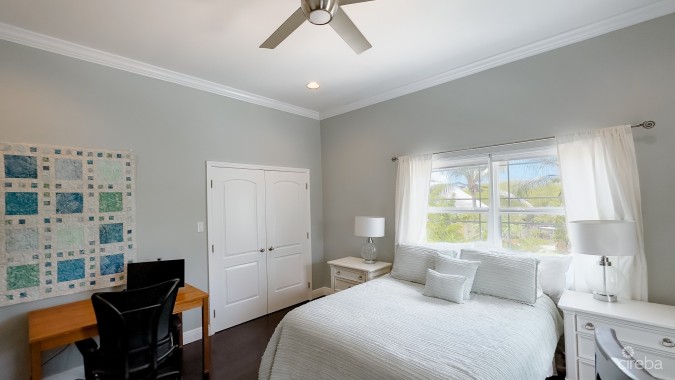 SAVANNAH FAMILY HOME WITH INVESTMENT PROPERTY