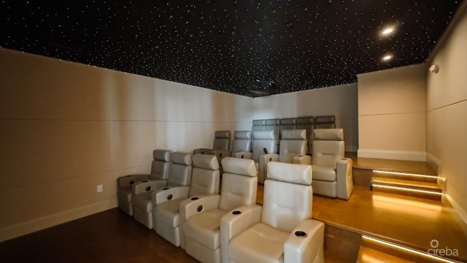 STONE ISLAND RESIDENCE YACHT CLUB