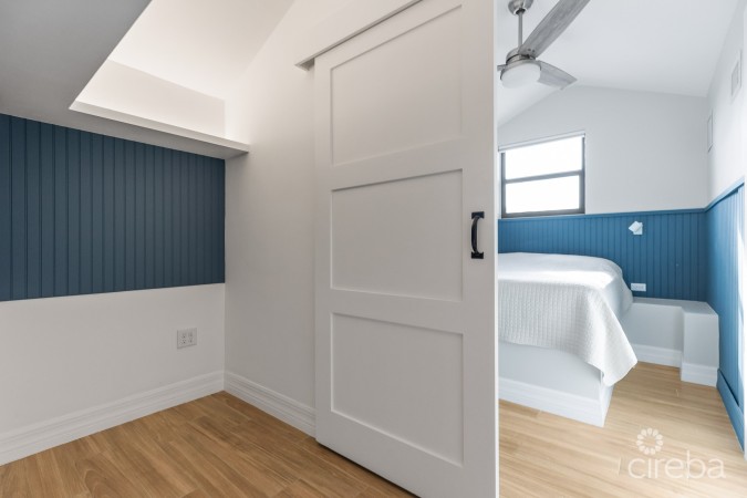CANALFRONT 4 BED | 4.5 BATH - NEWLY RENOVATED GOVERNORS HARBOUR HOME