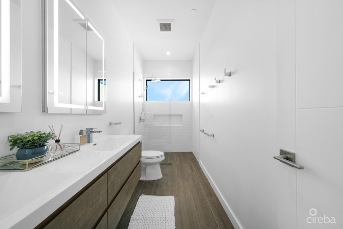 ALLURE 4, WATERFRONT CONDO