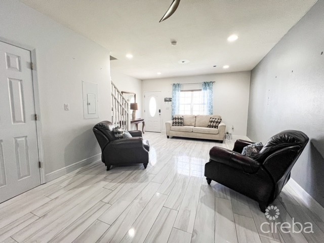IMMACULATE 2-BEDROOM CONDO IN FALCON CLOSE