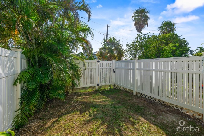 SOUTH PALMS #21 (2 BEDROOMS AND 2.5 BATHROOMS)