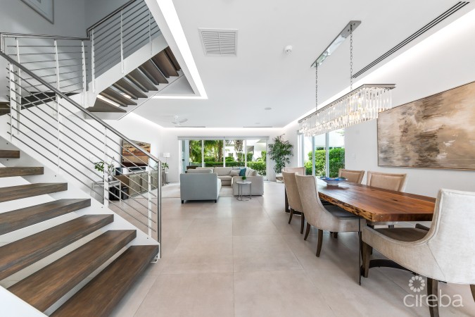SOLARA 117, CRYSTAL HARBOUR END UNIT