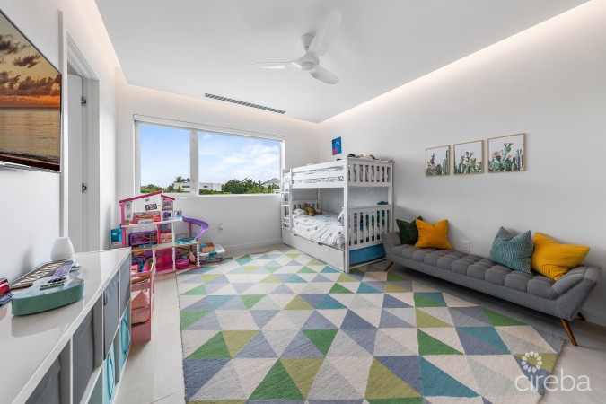 SOLARA 117, CRYSTAL HARBOUR END UNIT