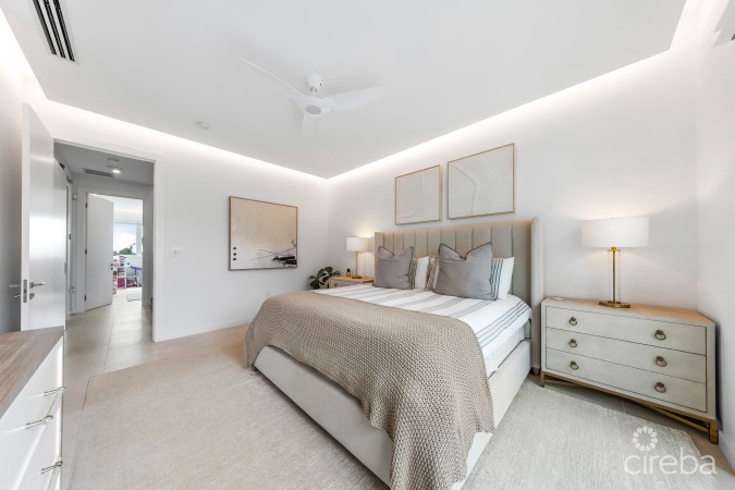SOLARA 117, CRYSTAL HARBOUR END UNIT