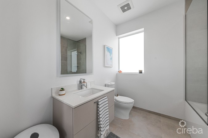 SOLARA 117, CRYSTAL HARBOUR END UNIT