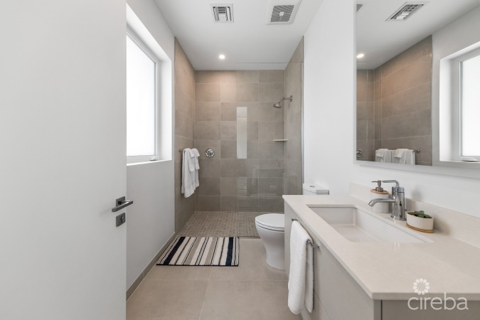 SOLARA 117, CRYSTAL HARBOUR END UNIT