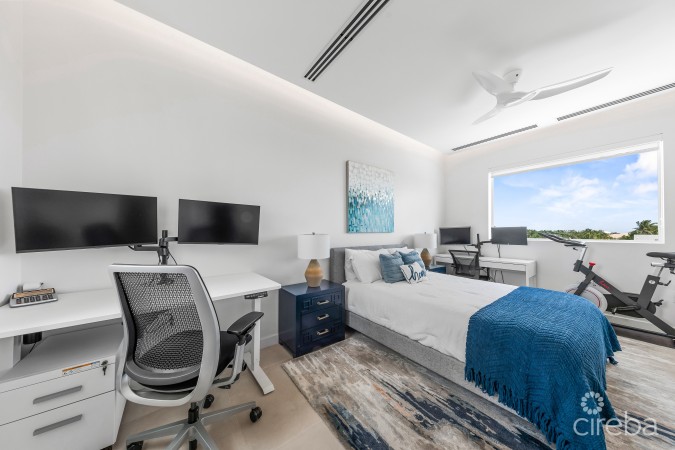 SOLARA 117, CRYSTAL HARBOUR END UNIT