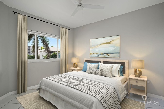 CRESCENT POINT UNIT #15, SEVEN MILE BEACH