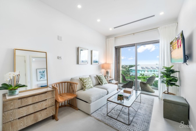 HARBOUR WALK RESIDENCES | CHIC 1-BED + DEN