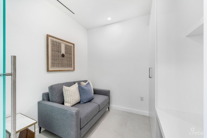 HARBOUR WALK RESIDENCES | CHIC 1-BED + DEN