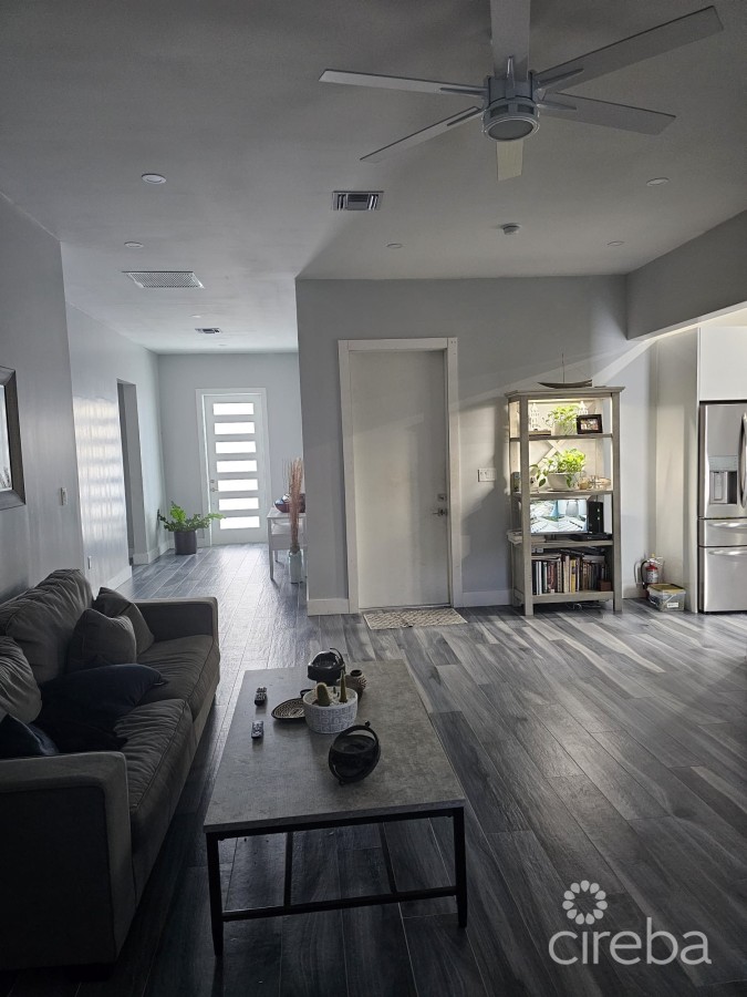 BEACH BAY HOME