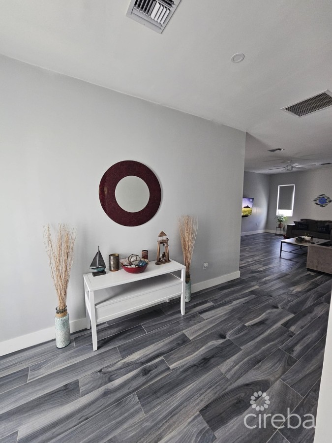 BEACH BAY HOME