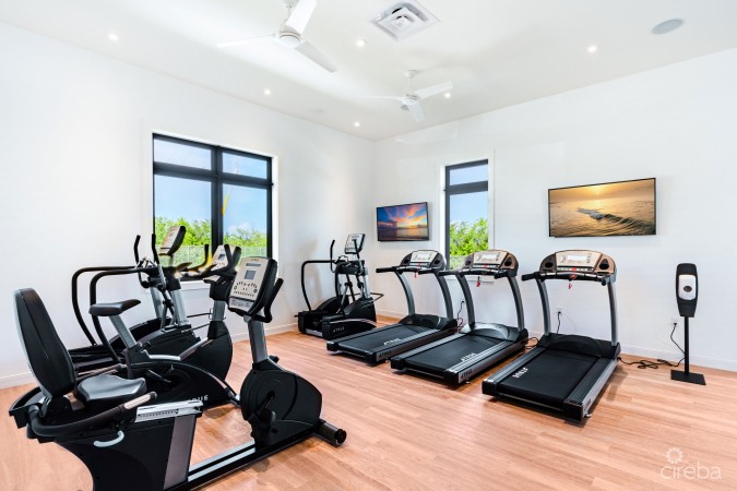 OLEA 228 TOWNHOUSE WITH CANAL VIEWS, CAMANA BAY