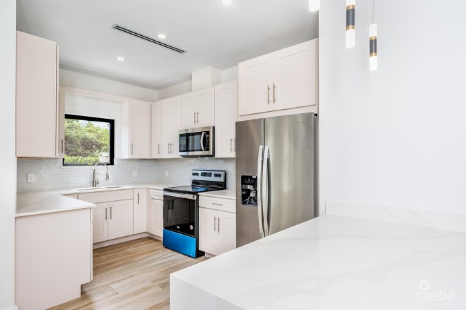 BRAND NEW GATED - LAVANIA COURT 2 BED 2.5 EXECUTIVE HOME