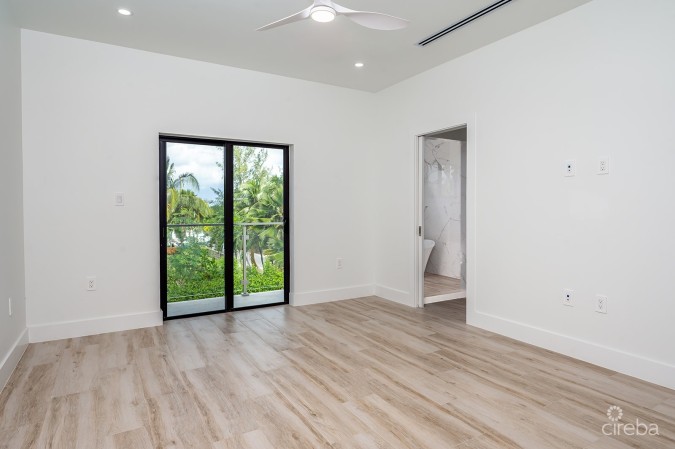BRAND NEW GATED - LAVANIA COURT 2 BED 2.5 EXECUTIVE HOME
