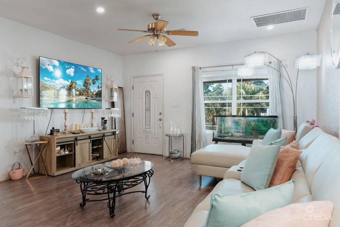 SINGLE FAMILY HOME - ENTRANCE OF FRANK SOUND