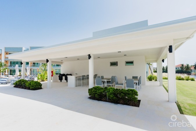 ONE CANAL POINT 512 WITH 30FT BOAT DOCK